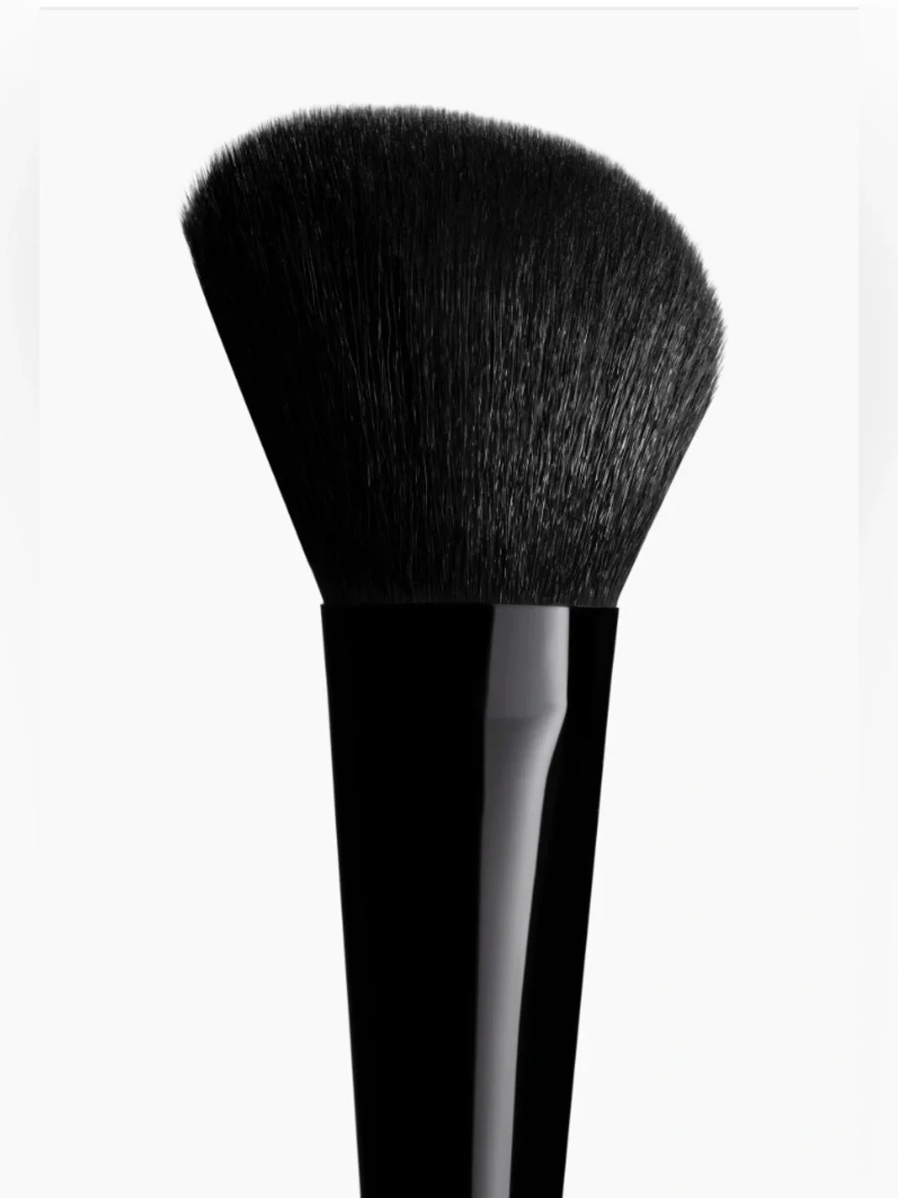 Chanel Contouring Brush N°109